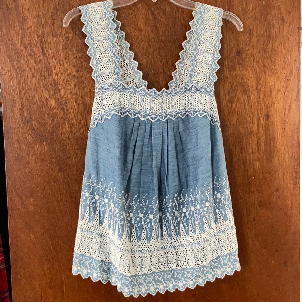 Gap Embroidered Chambray Tank